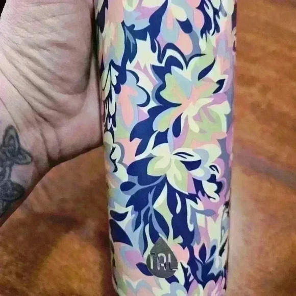 TAL Flowered insulated water bottle. - Picture 7 of 7